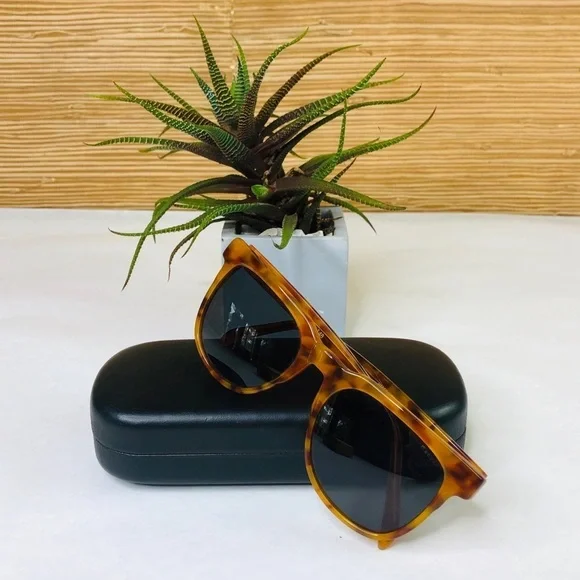 KOMONO sunglasses Riviera Caramel Demi tortoise NEW  display picture 1
